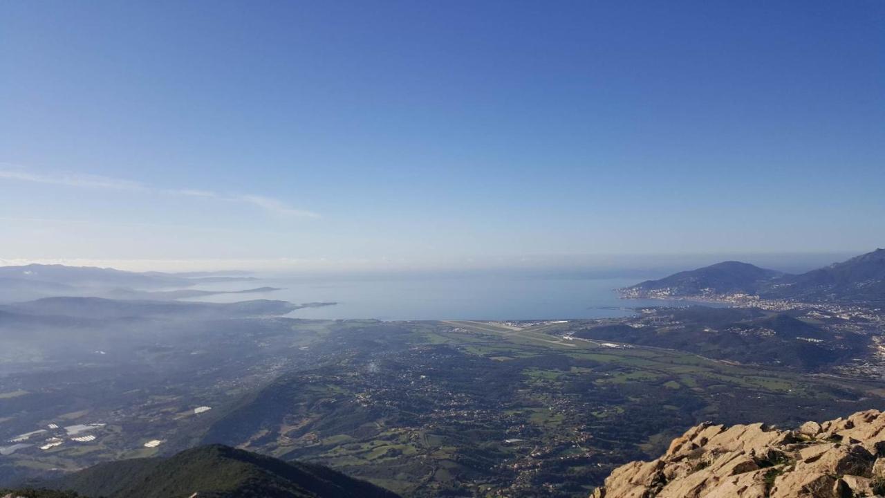 Magnifique Appartement Avec Balcon Vue Mer A L'Entree D'Ajaccio 아작시오 외부 사진